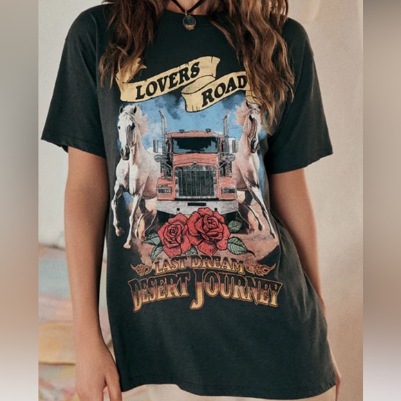 Spell lovers road biker tee S NWT Black Graphic Tee with Horse and Truck Design - Picture 3 of 11